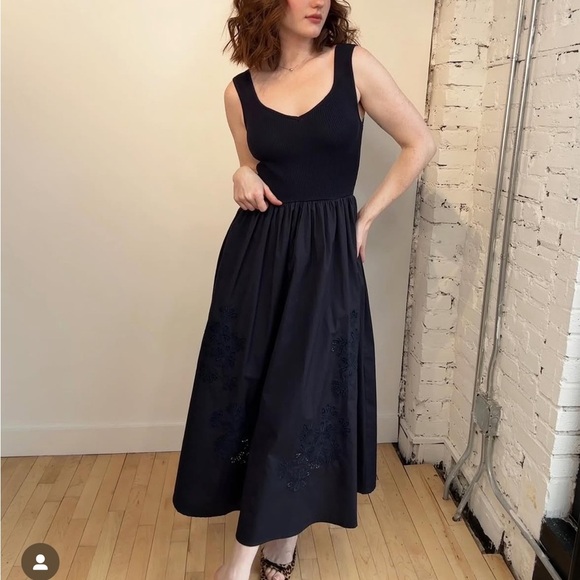 NWT MOON RIVER Sweater Top Eyelet Detail Midi Dress NAVY medium - Picture 4 of 12